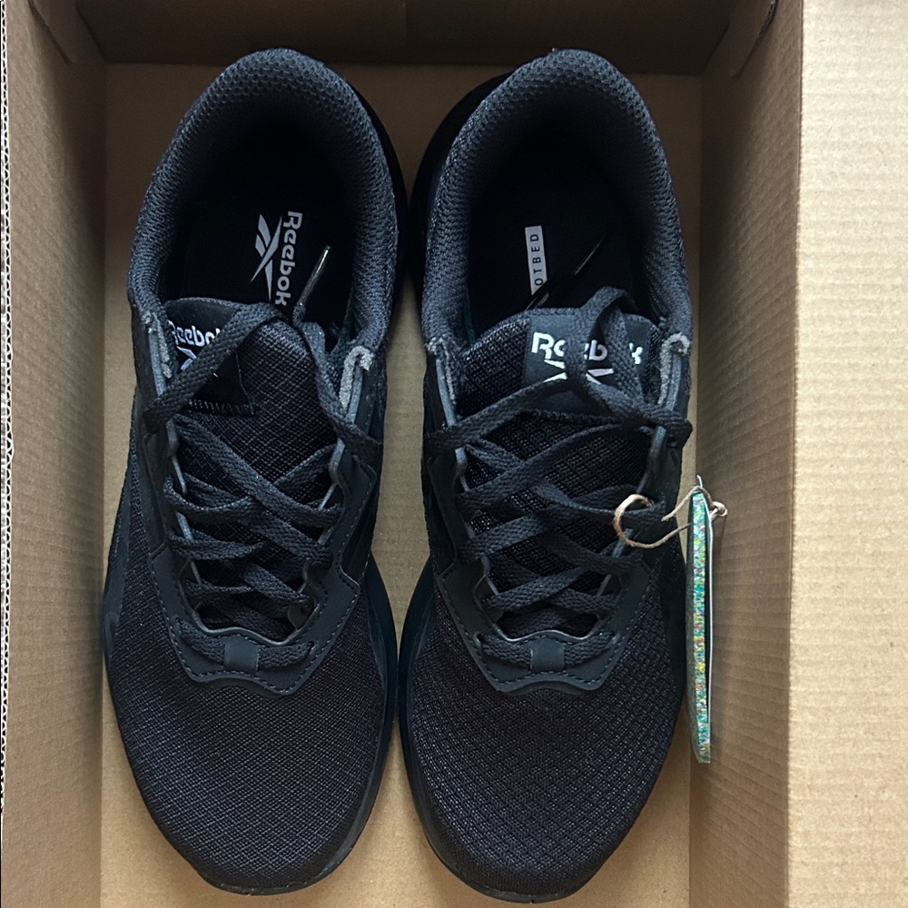 Reebok Size 6 Women’s Black Mesh Athletic Sneakers